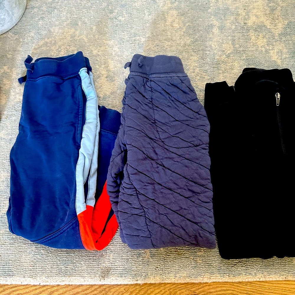 Bundle of 3 Hanna Anderssen sweatpants and 1 pair of Navy shorts sized 140/10 US